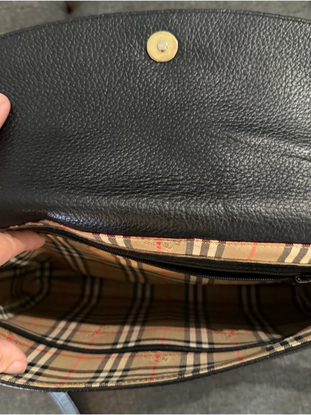 Vintage Burberry Black Leather Crossbody Bag - Picture 4 of 10